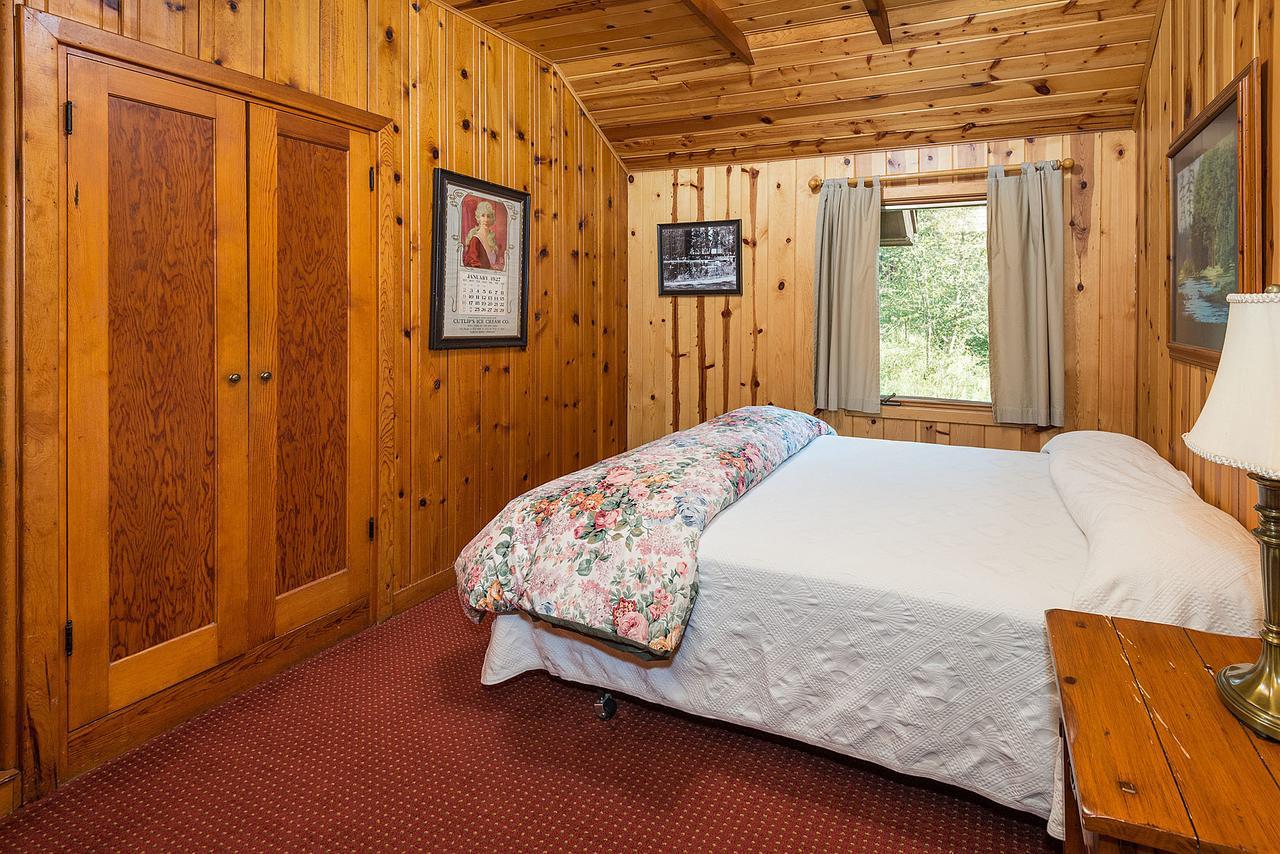 Lake Creek Lodge Bend Exterior foto